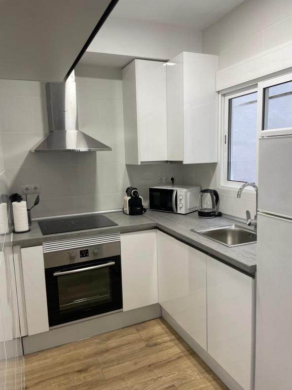 Kuchyňa alebo kuchynka v ubytovaní Apartamentos Tarradellas Sants Estació