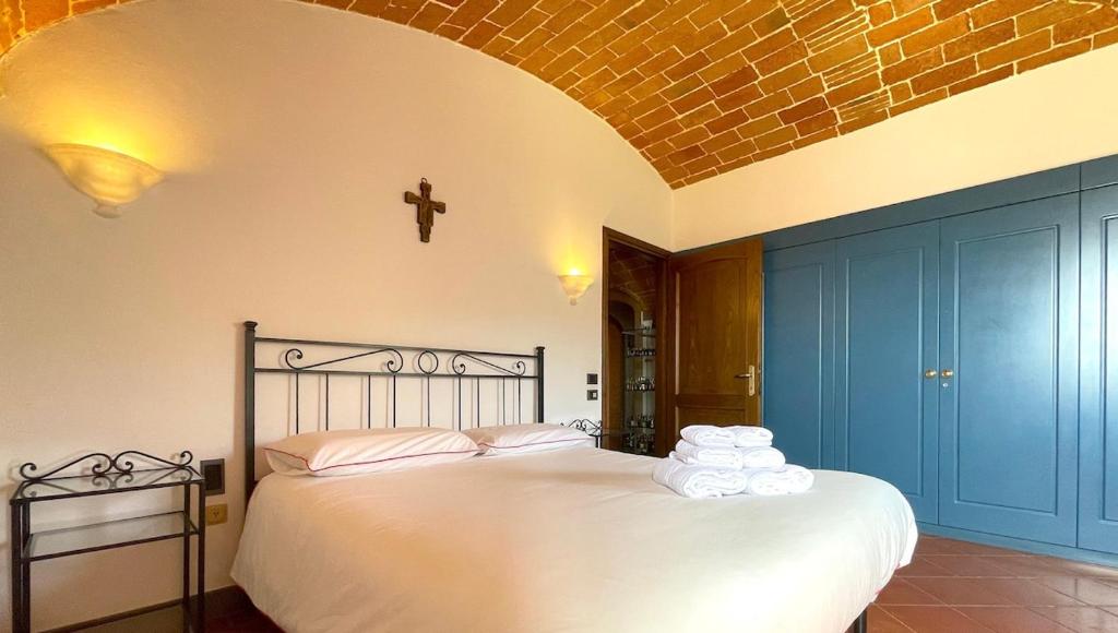 Łóżko lub łóżka w pokoju w obiekcie Brucina - Private holiday apartment with shared pool
