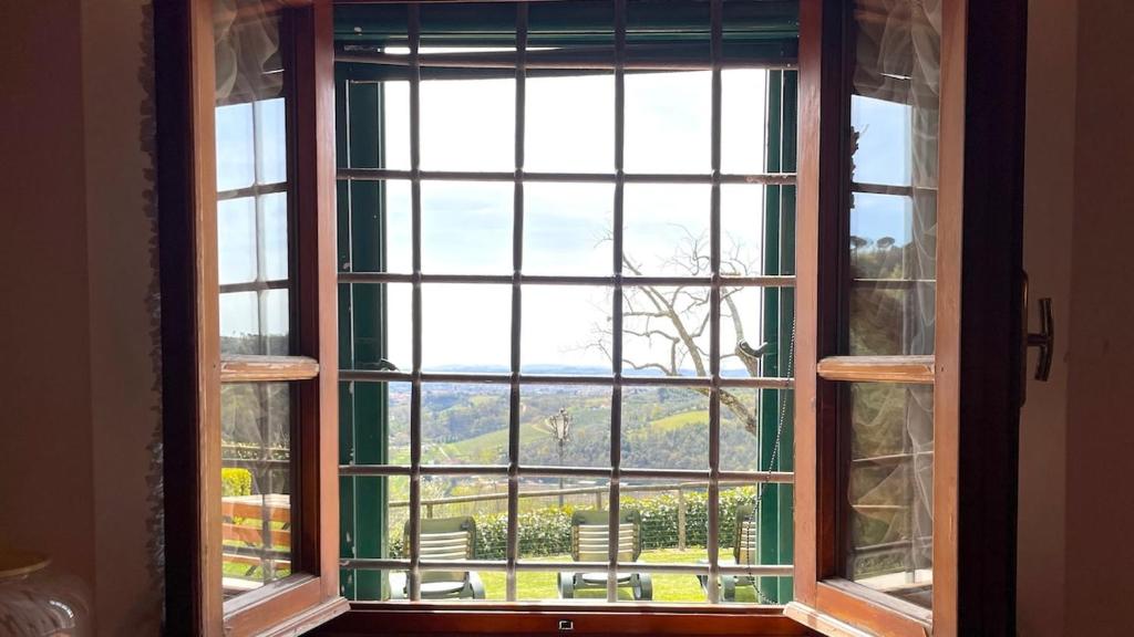 Zdjęcie z galerii obiektu Brucina - Private holiday apartment with shared pool w mieście Montelupo Fiorentino