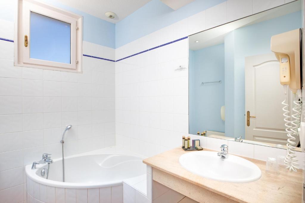 Hôtel La Bastide Saint Martin - 10