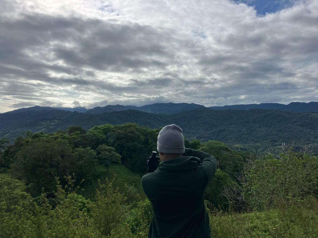 Un paisaje natural cerca del hostal