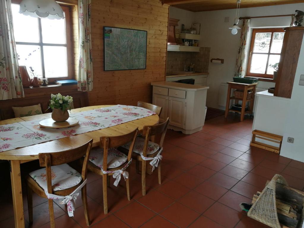 Kuchyň nebo kuchyňský kout v ubytování Chalet Dreibubenhaus.