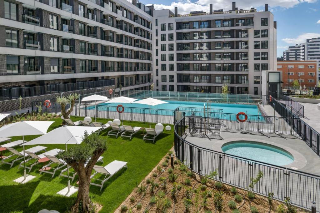 Exclusive Industrial Apartment With Private Rooftop photo