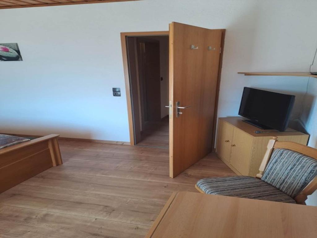 TV a/nebo společenská místnost v ubytování Apartment in Drachselsried near Ski Slopes