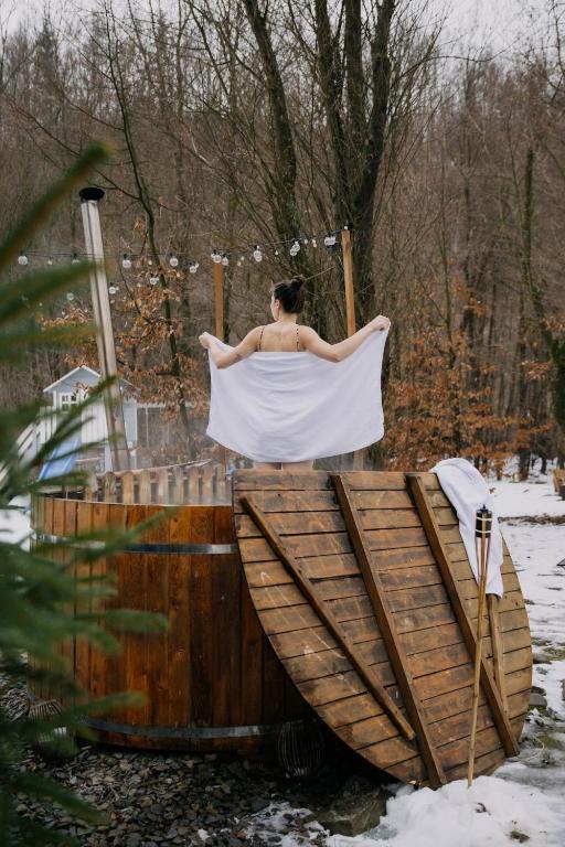 Mała Gorczańska Chatka v zime