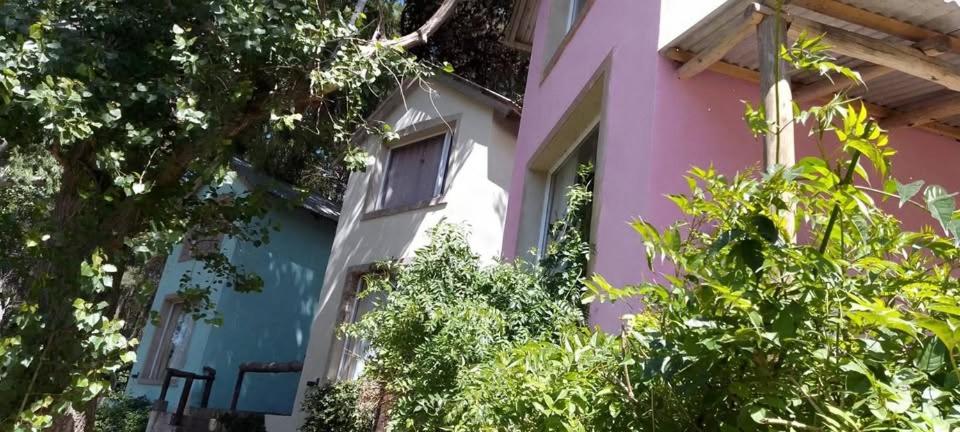 Το κτήριο όπου στεγάζεται  η παραθεριστική κατοικία