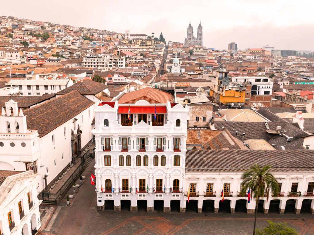 Nespecifikovaný výhled na destinaci Quito nebo výhled na město při pohledu z hotelu