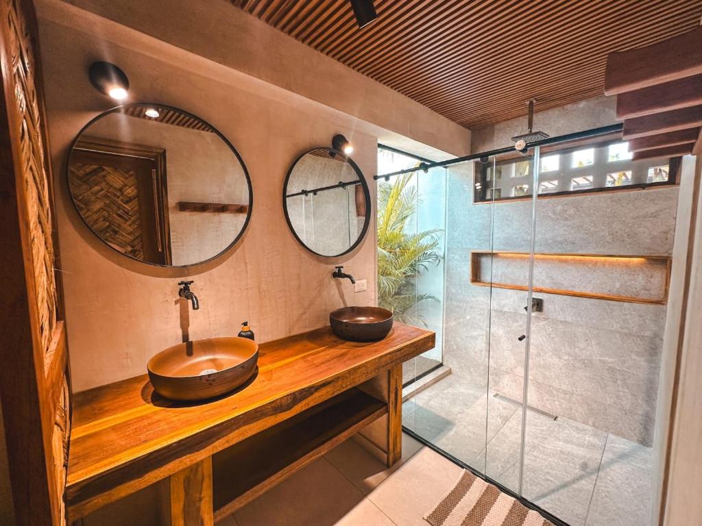 Een badkamer bij MAPUWI Villa & Suite