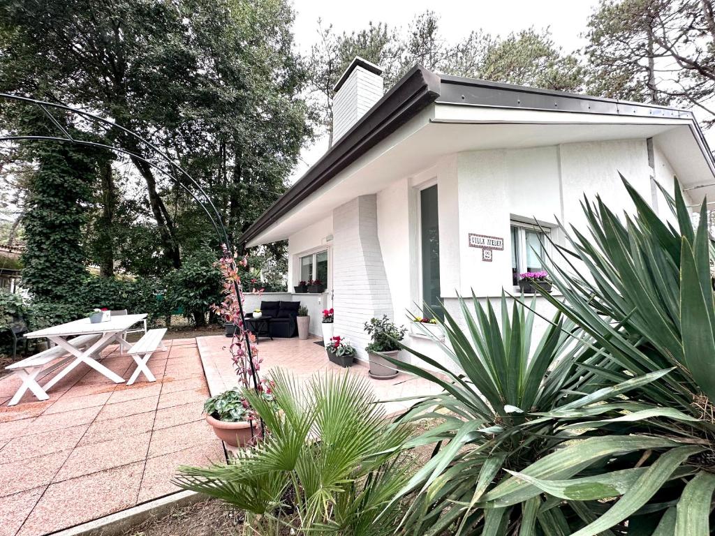 Vonkajšia záhrada v ubytovaní Villa Amedea