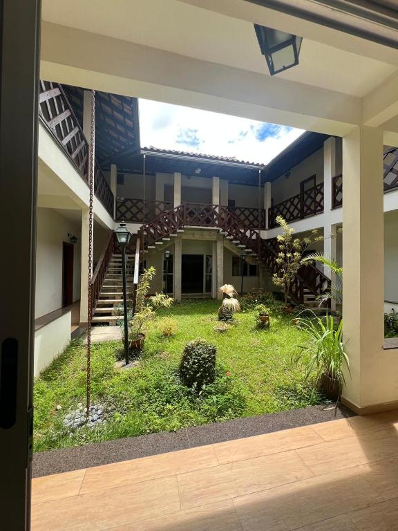 Um jardim em Pousada Portal da Lua