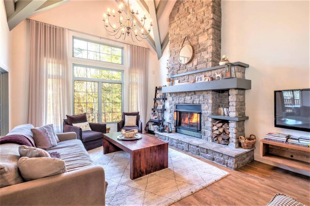Khu vực ghế ngồi tại Luxury Ski Escape-Panache 506