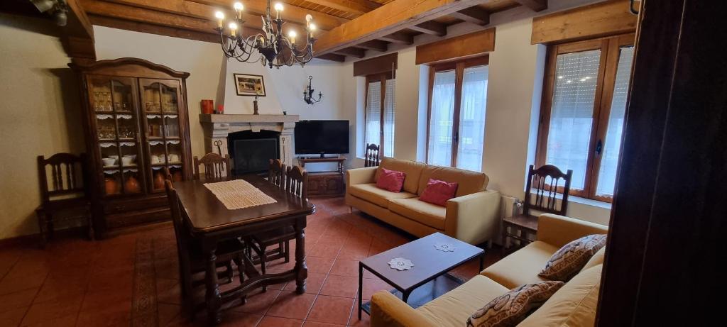 TV a/nebo společenská místnost v ubytování La Casa de Tio Claudio