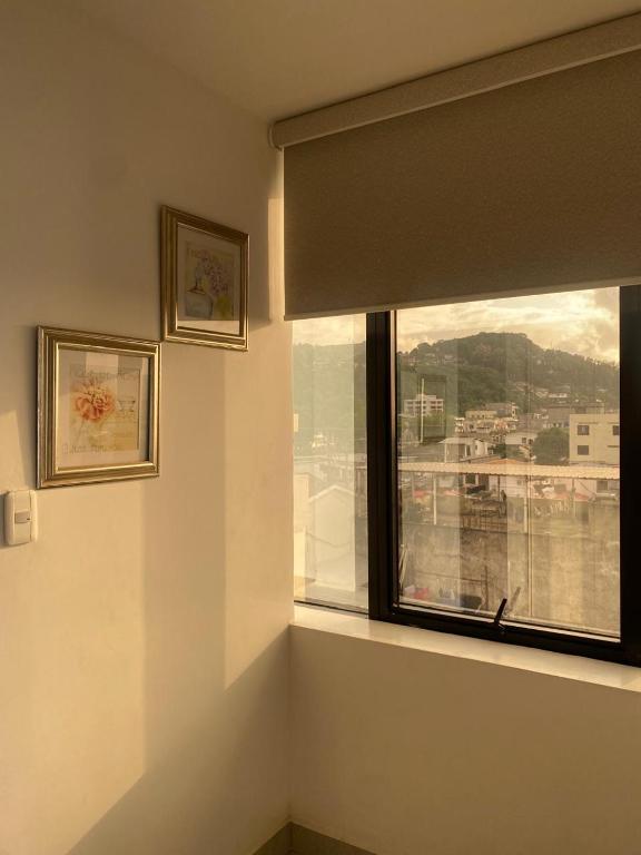 Nespecifikovaný výhled na hory nebo výhled na hory při pohledu z hotelu