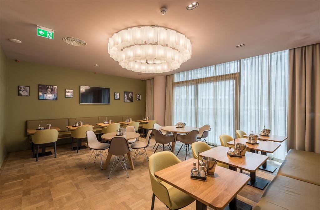 The Frankfurt - Resim 33