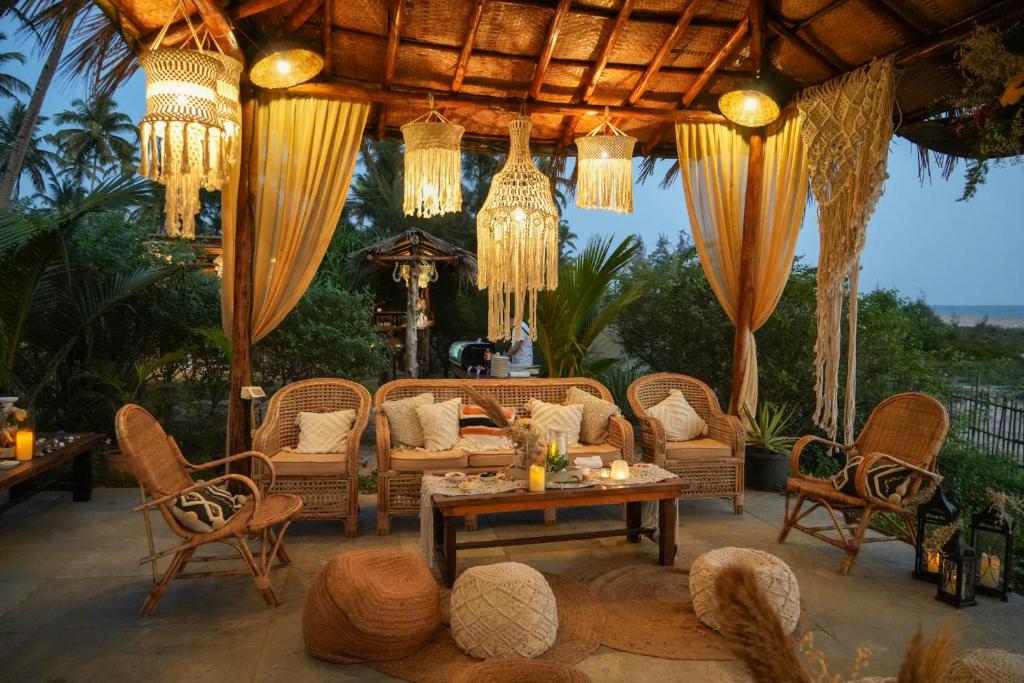 Posezení v ubytování Villa Fiesta - Beachfront Getaway