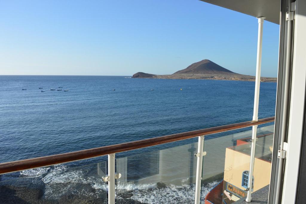 - Vistas al océano desde un crucero en Edificio Playa Chica, en El Médano