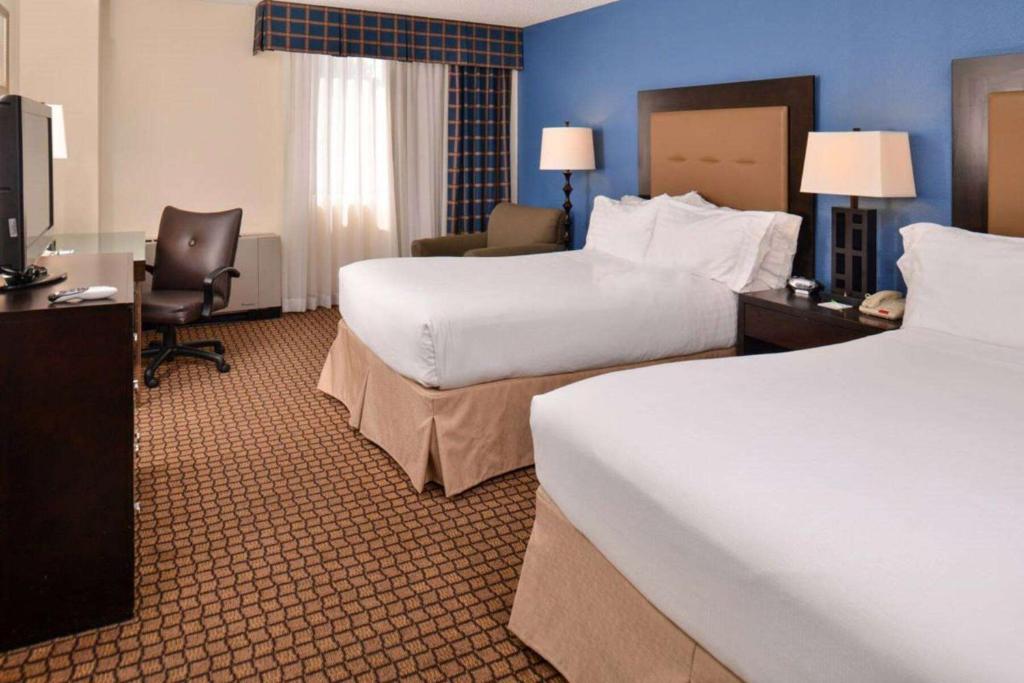 Ramada Plaza by Wyndham Sheridan Hotel & Convention Center photo