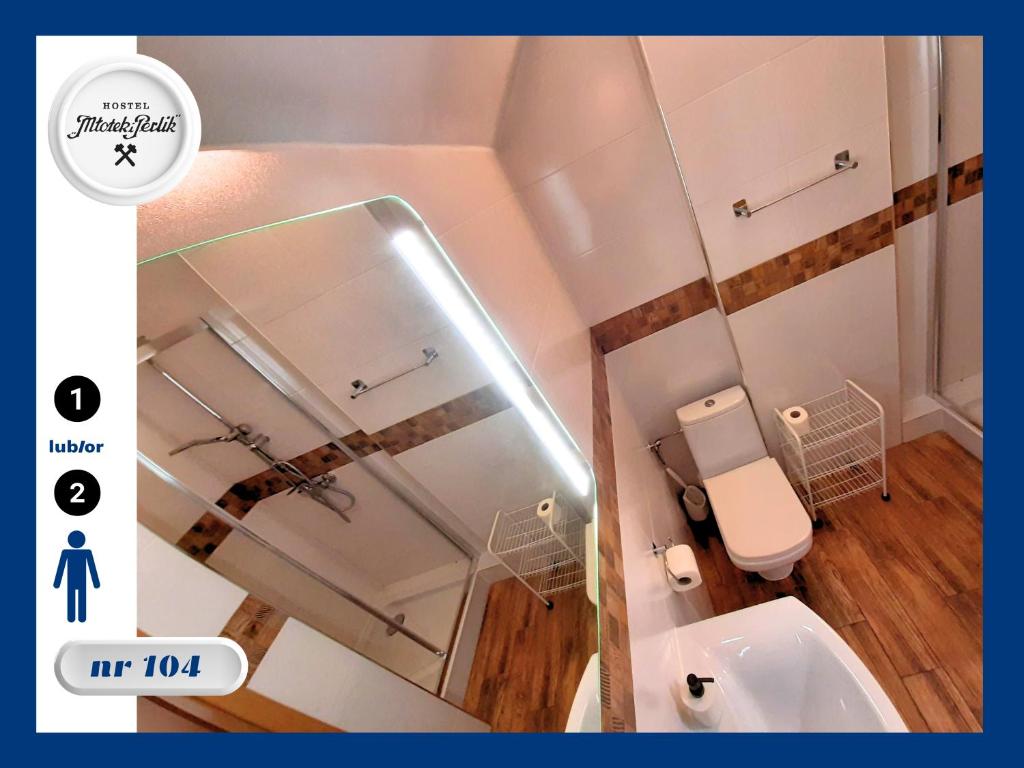 Koupelna v ubytování Hostel Młotek i Perlik