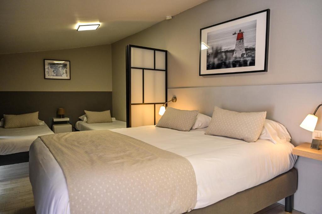Hotel La Tuiliere - Habitación Cuádruple Confort Con Terraza