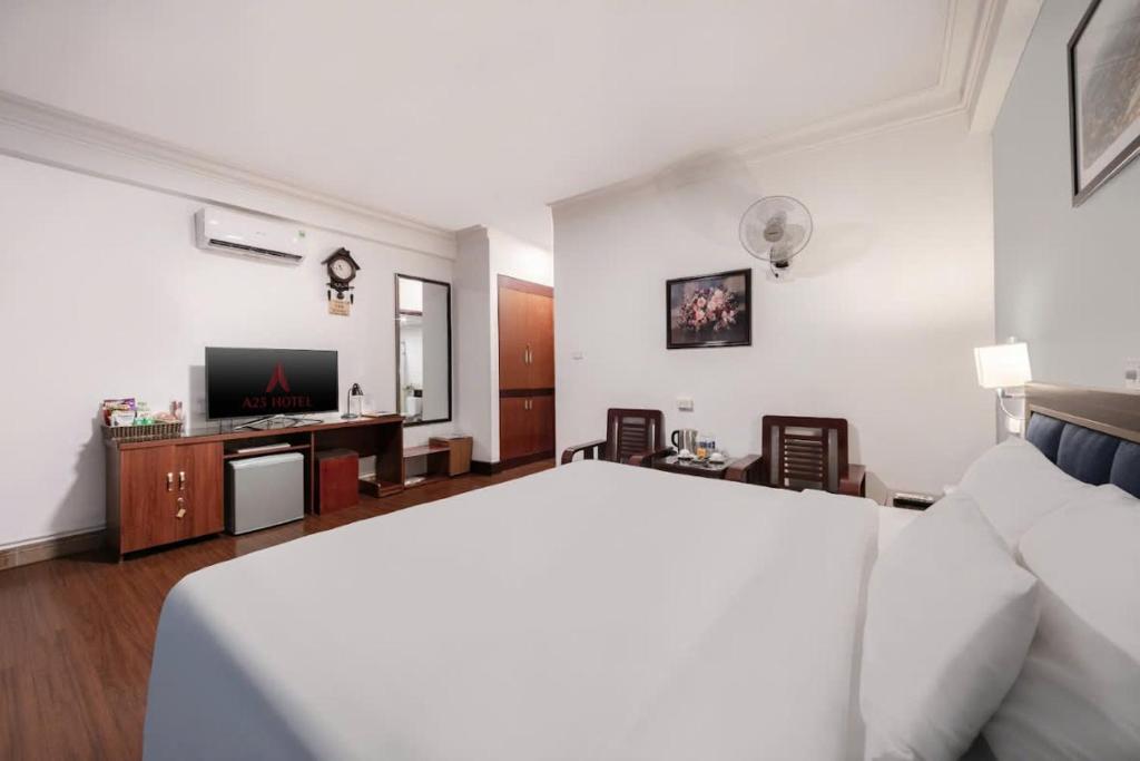 TV a/nebo společenská místnost v ubytování A25 Hotel - 45B Giảng Võ