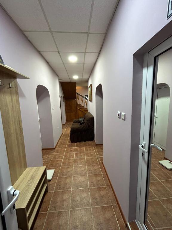 Postel nebo postele na pokoji v ubytování Къща за гости Трапезица с безплатен паркинг двор и веранди