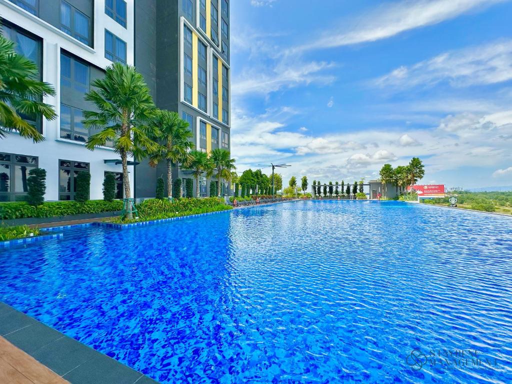 Bazén v ubytování Sunway GRID Residence SunwayXpark BigBox By Stayrene nebo v jeho okolí
