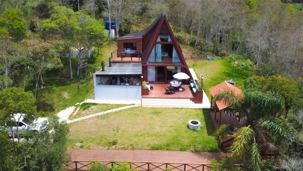 Κήπος έξω από το Chalé Bela Vista Montanha Capivari