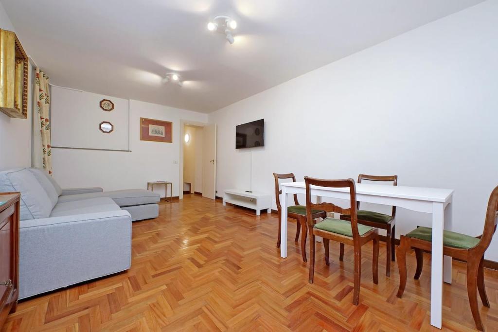 Pantheon Apartment Rondanini
