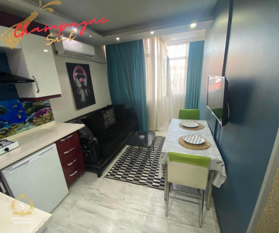 Kuchyň nebo kuchyňský kout v ubytování Şirinyer Elit Residance Apart Hotel