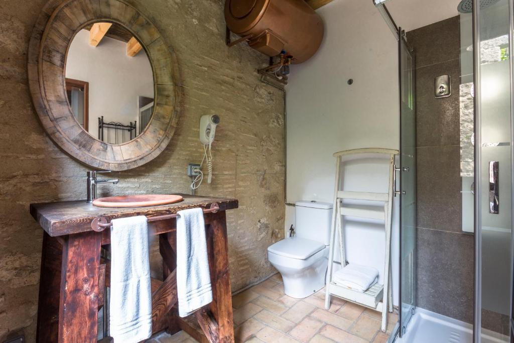 Koupelna v ubytování AS Palau dels Alemanys Suites Boutique Monument