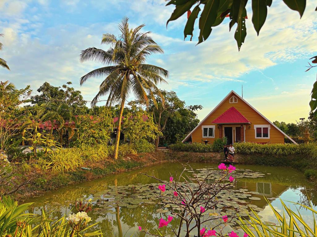 Zahrada ubytování Coconut Village Guesthouse and Bungalow