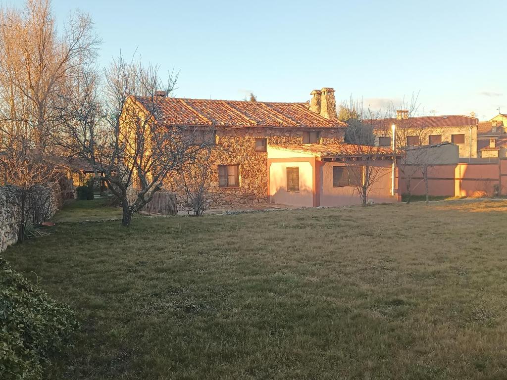 Vonkajšia záhrada v ubytovaní La cerca de la Mata, decerca