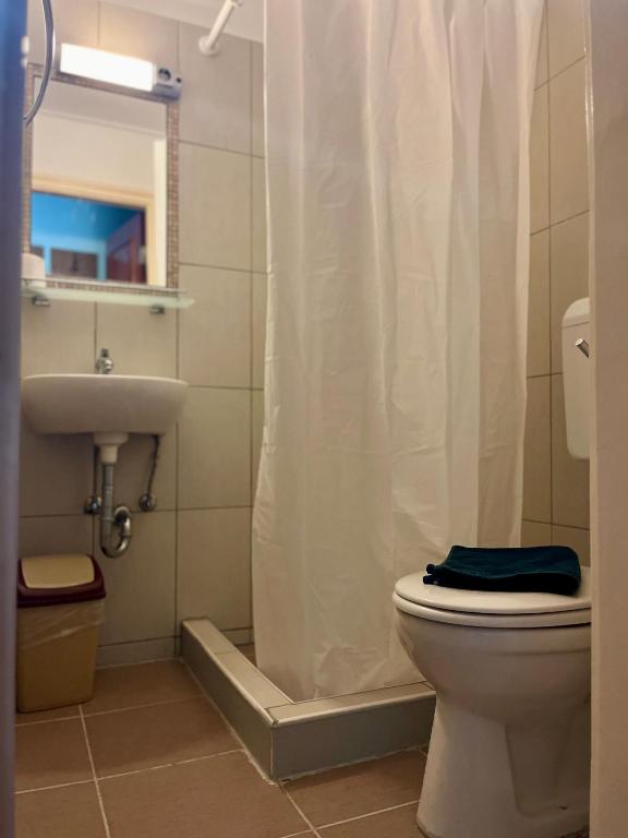 Koupelna v ubytování M1 Laczházy Hotel Coffee & More