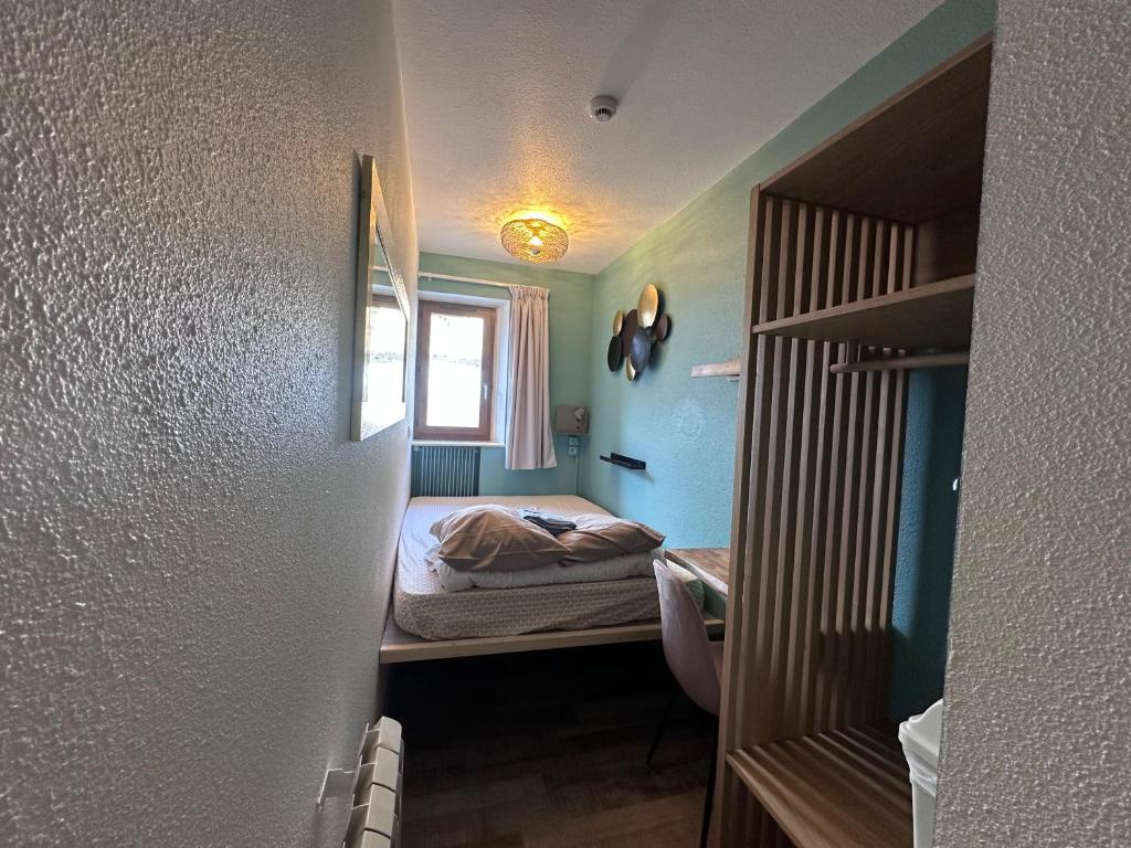 Auberge de Jeunesse HI Le Mont-Dore - Tweepersoonskamer Met Eigen Badkamer