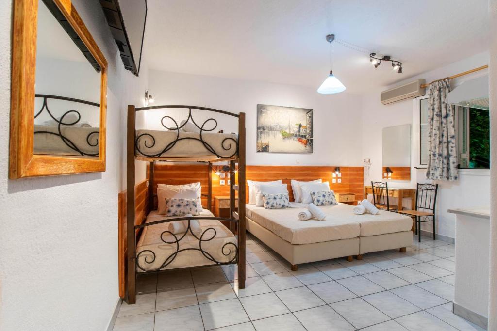 Kontaratos Studios & Apartments - 7