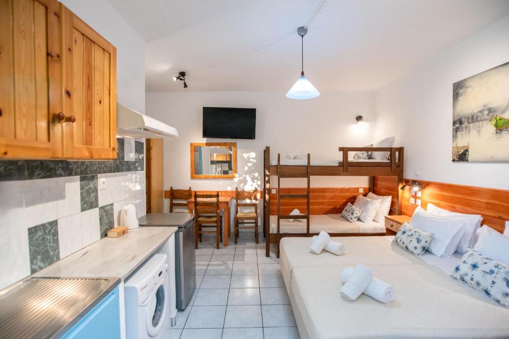 Kontaratos Studios & Apartments - 3