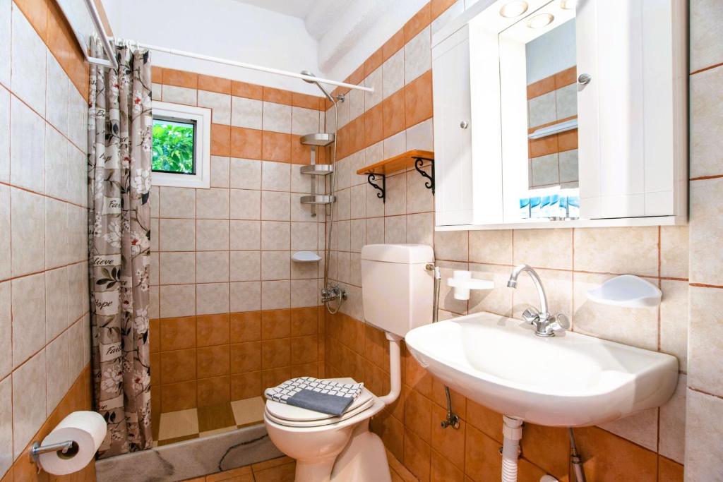 Kontaratos Studios & Apartments - 6