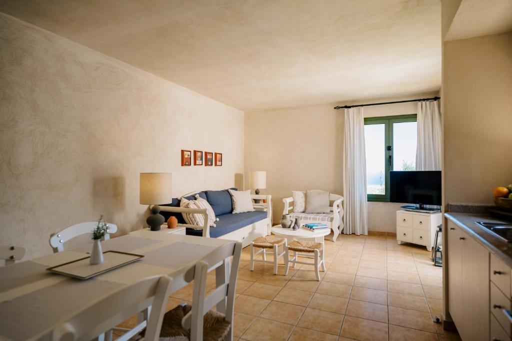 Village Heights Resort - 8