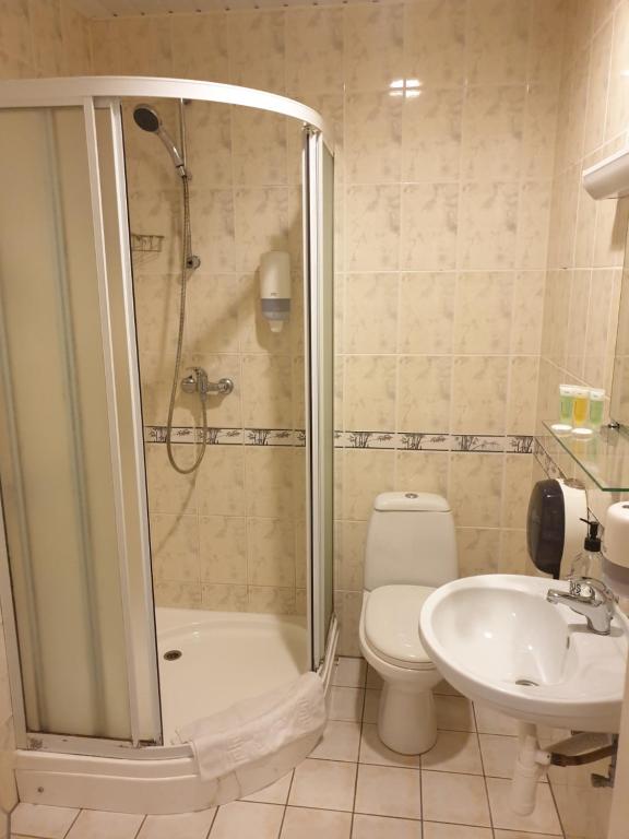 Koupelna v ubytování Hotel Yes