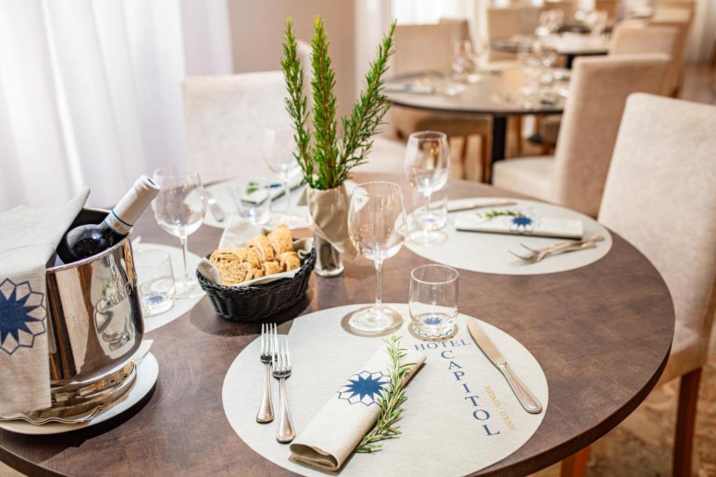 Nápoje v ubytování Hotel Capitol