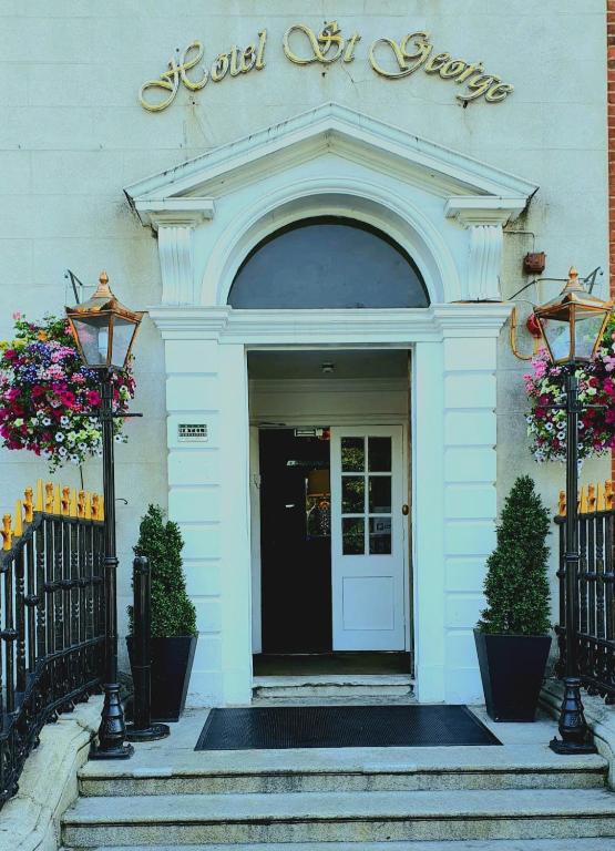 Hotel St George by Nina - Resim 10