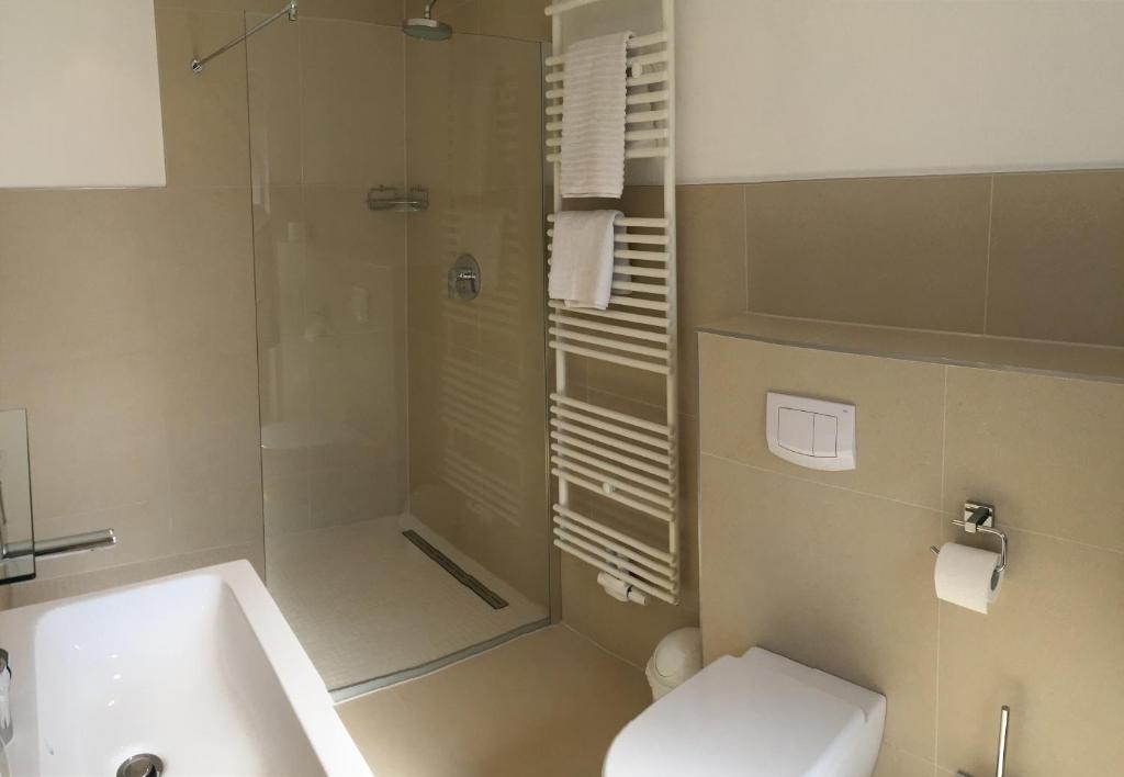 Hotel Garten - Resim 2