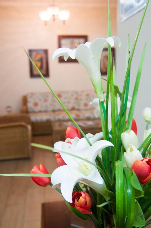  Rhud's Hotel