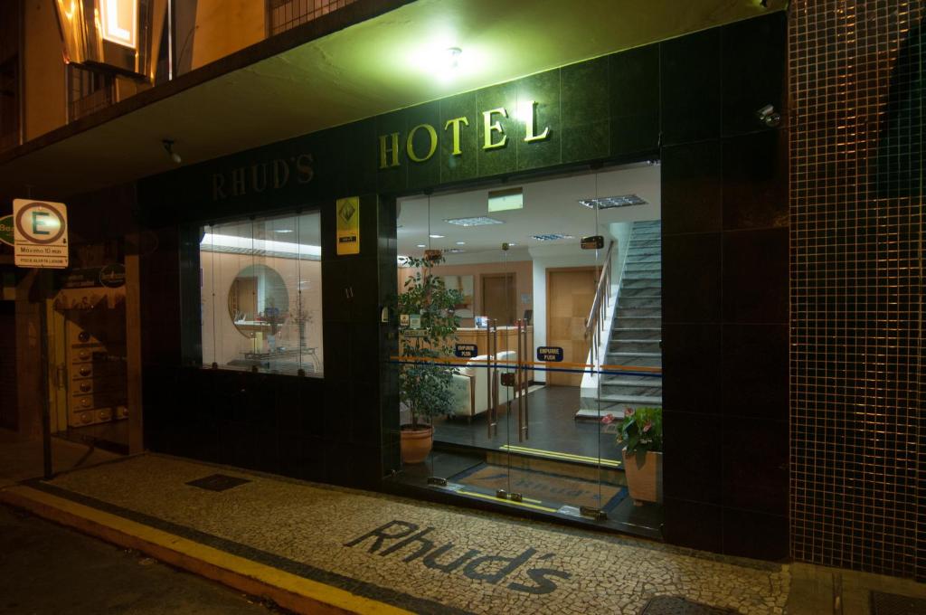  Rhud's Hotel