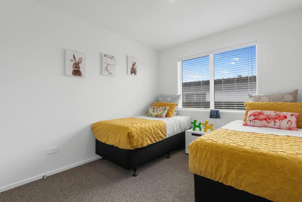 Brand New modern home 3 bedrooms - lakes - Resim 17