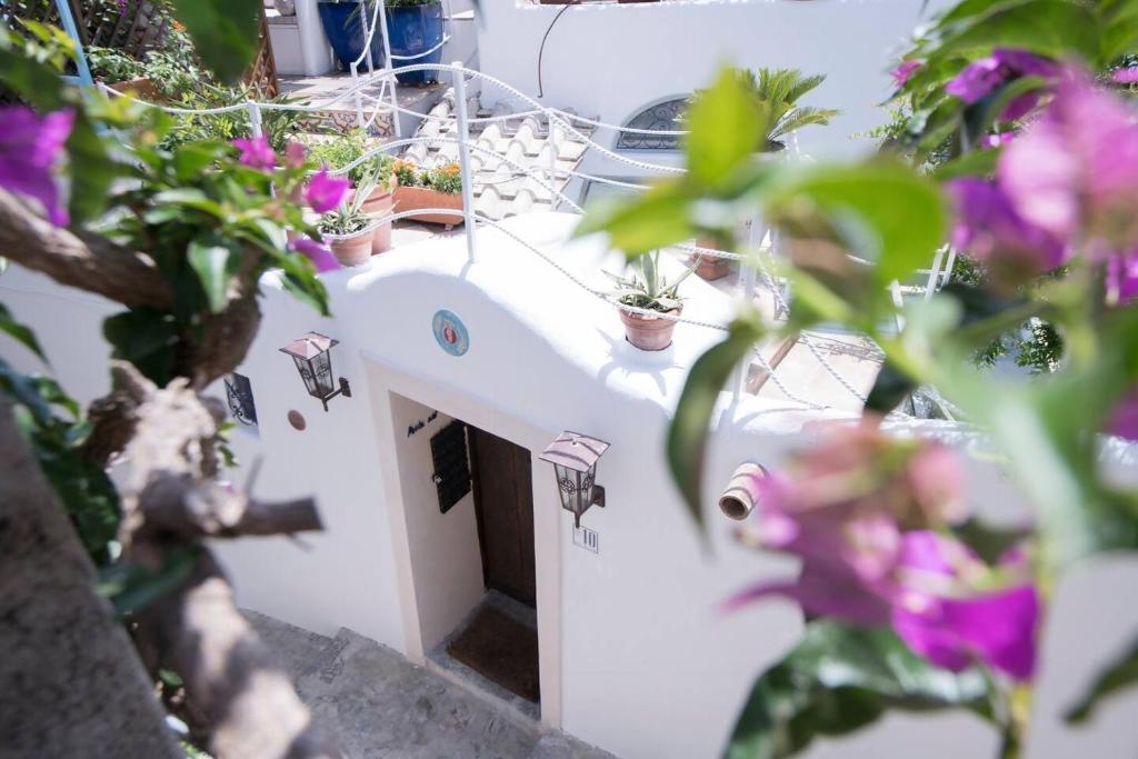 Fotografia z galérie ubytovania Perla nel blu villa affacciata sul mare v destinácii Conca dei Marini
