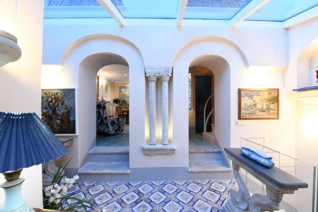 Posedenie v ubytovaní Perla nel blu villa affacciata sul mare