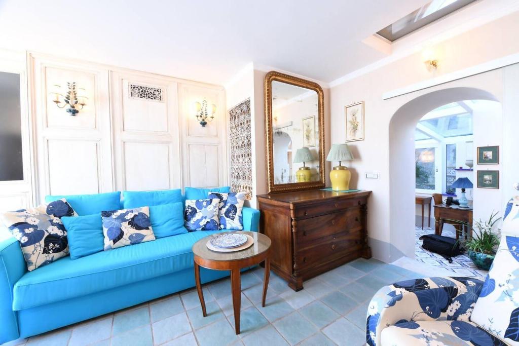 Posedenie v ubytovaní Perla nel blu villa affacciata sul mare