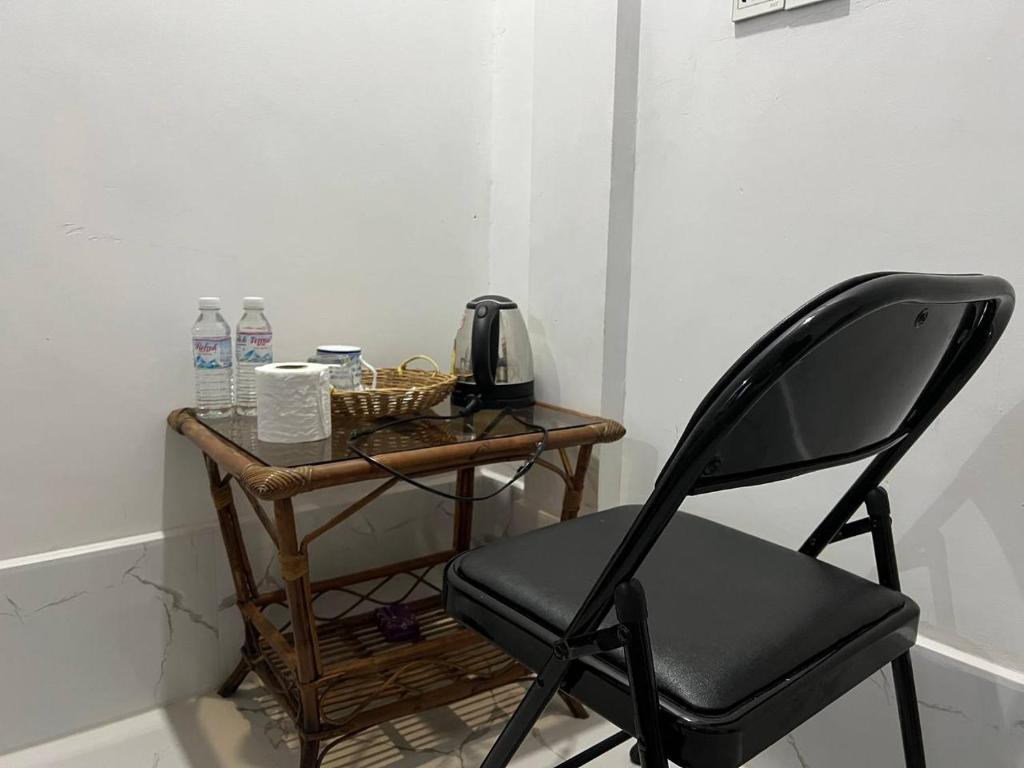 Příslušenství pro přípravu čaje a kávy v ubytování El Ling guesthouse