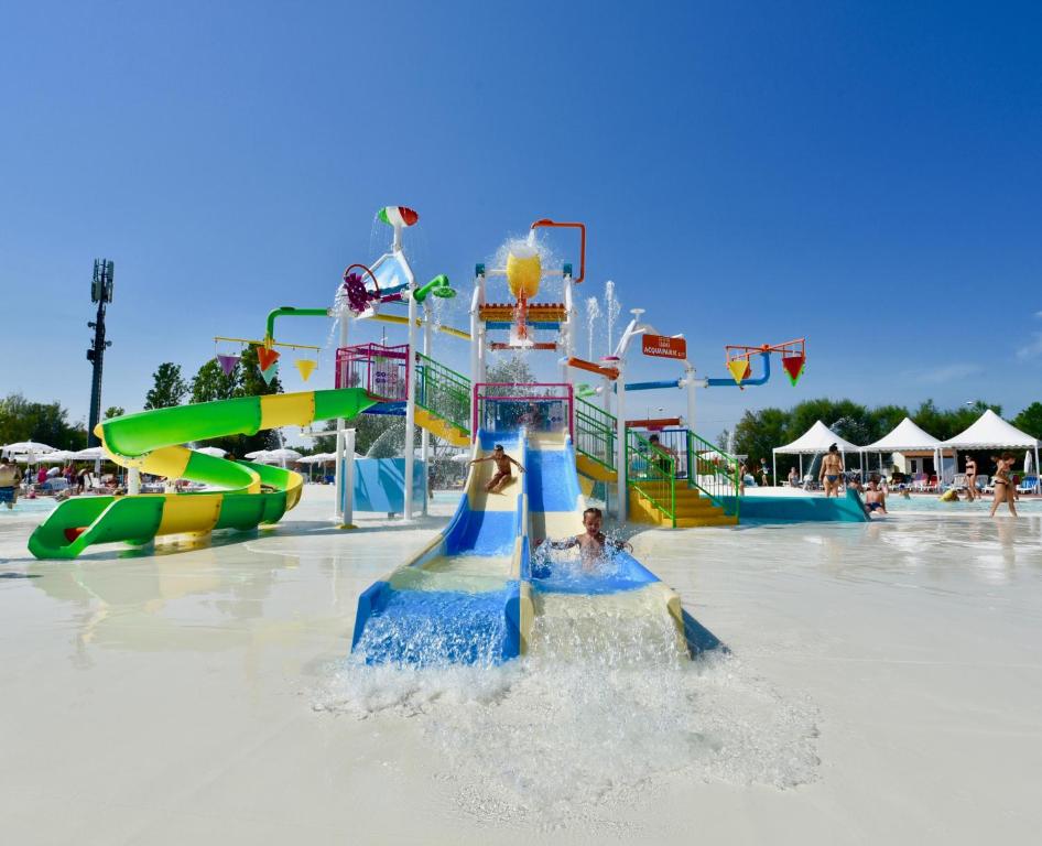 Bazén v ubytování Barricata Holiday Village nebo v jeho okolí